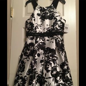 Beautiful black and white dress
